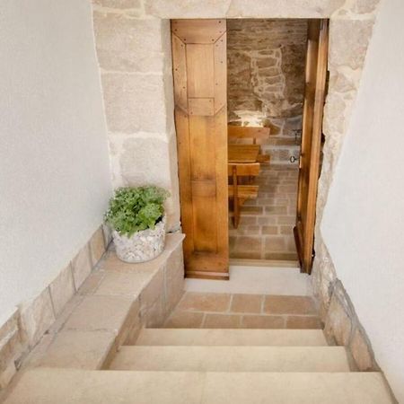 Dvori Stipanovi With Heated Pool And Jacuzzi Villa Donje Rascane Exterior photo