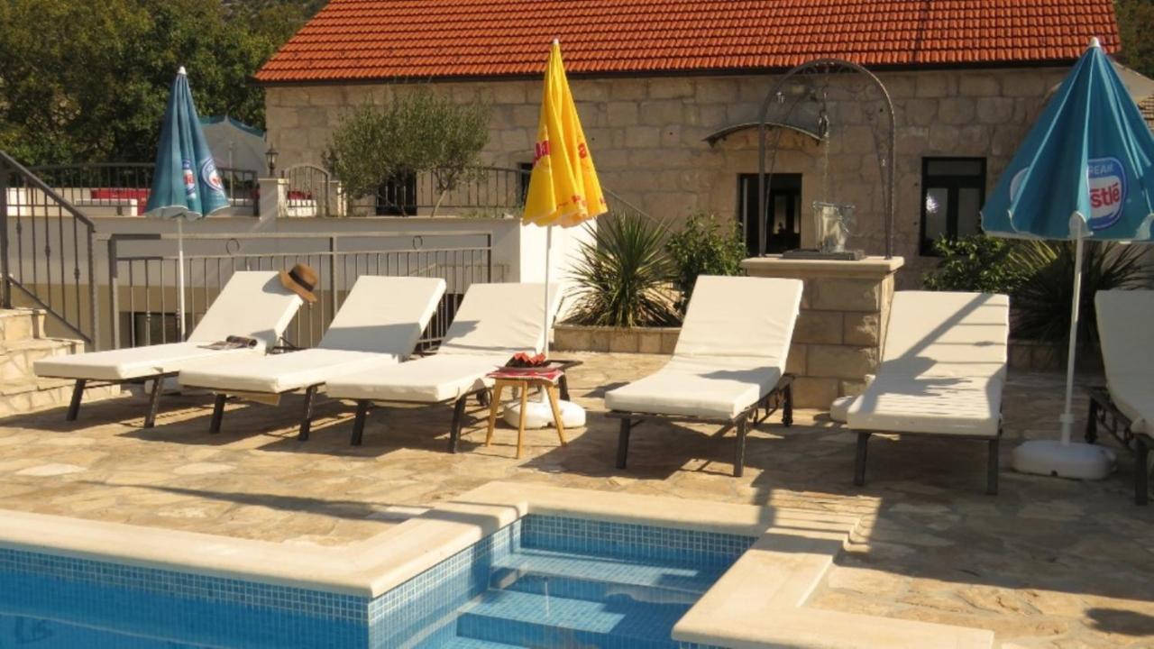 Dvori Stipanovi With Heated Pool And Jacuzzi Villa Donje Rascane Exterior photo