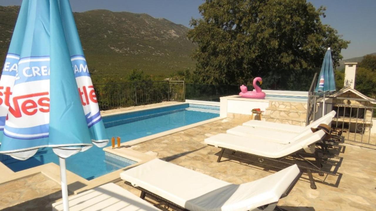 Dvori Stipanovi With Heated Pool And Jacuzzi Villa Donje Rascane Exterior photo