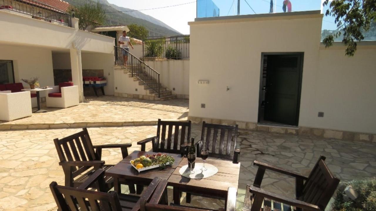 Dvori Stipanovi With Heated Pool And Jacuzzi Villa Donje Rascane Exterior photo