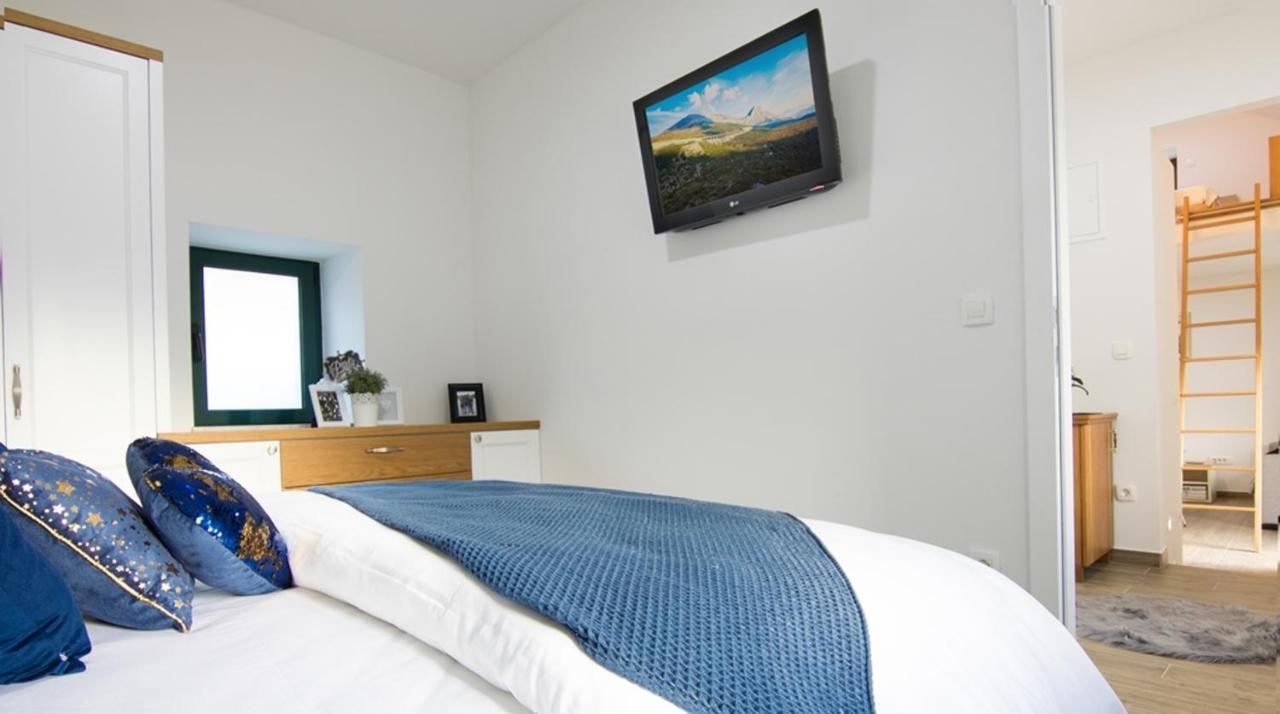 Dvori Stipanovi With Heated Pool And Jacuzzi Villa Donje Rascane Exterior photo