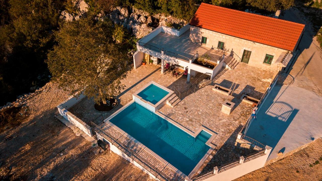 Dvori Stipanovi With Heated Pool And Jacuzzi Villa Donje Rascane Exterior photo
