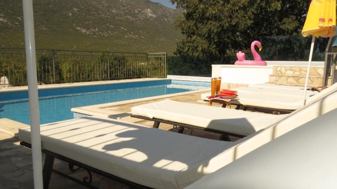 Dvori Stipanovi With Heated Pool And Jacuzzi Villa Donje Rascane Exterior photo
