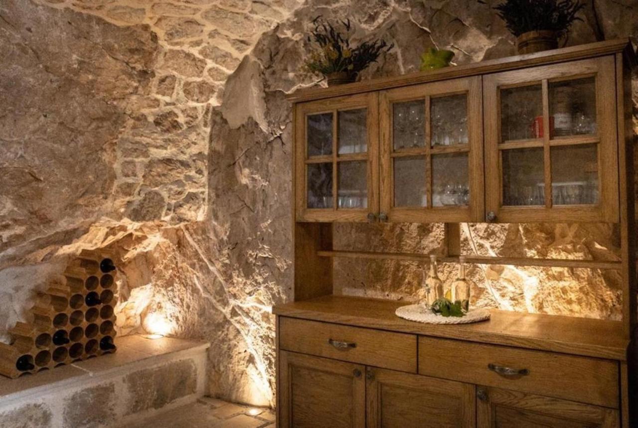 Dvori Stipanovi With Heated Pool And Jacuzzi Villa Donje Rascane Exterior photo