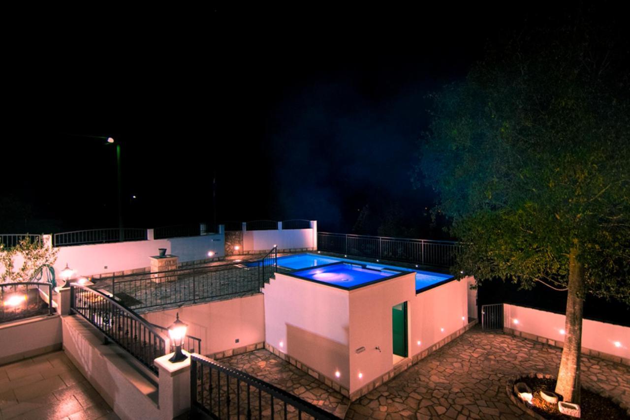 Dvori Stipanovi With Heated Pool And Jacuzzi Villa Donje Rascane Exterior photo