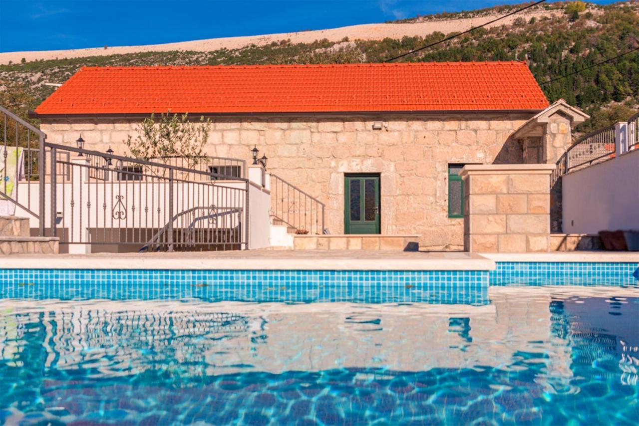 Dvori Stipanovi With Heated Pool And Jacuzzi Villa Donje Rascane Exterior photo