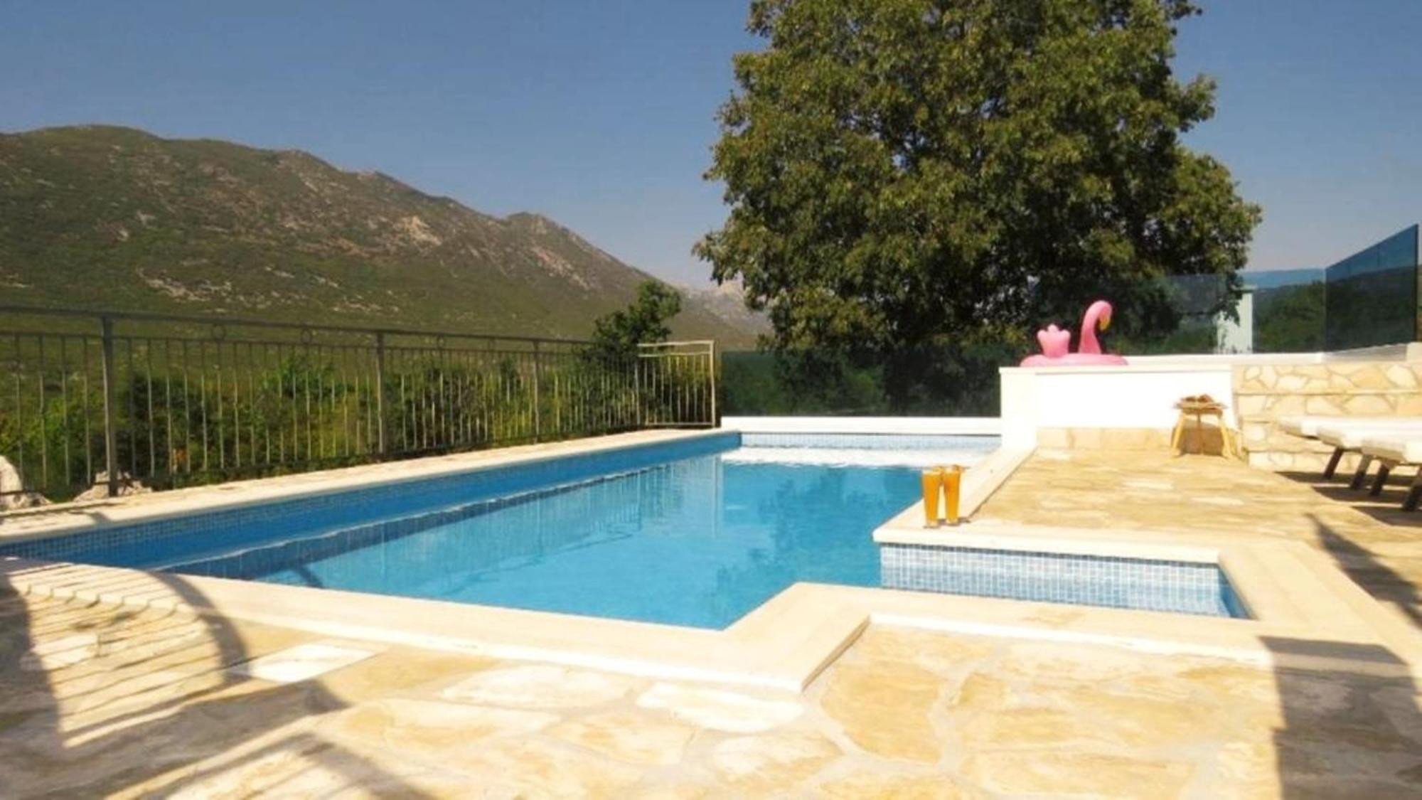 Dvori Stipanovi With Heated Pool And Jacuzzi Villa Donje Rascane Exterior photo