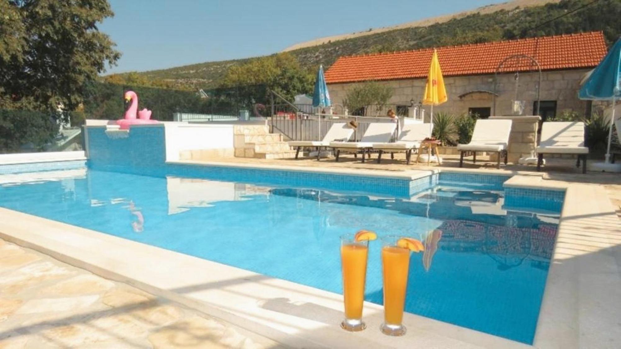 Dvori Stipanovi With Heated Pool And Jacuzzi Villa Donje Rascane Exterior photo
